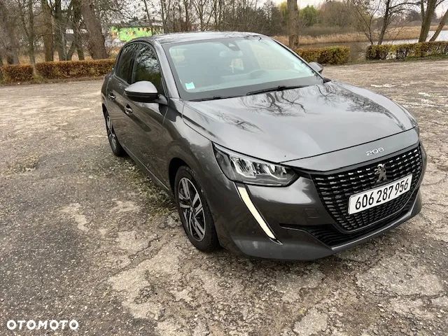 Peugeot 208 - 3