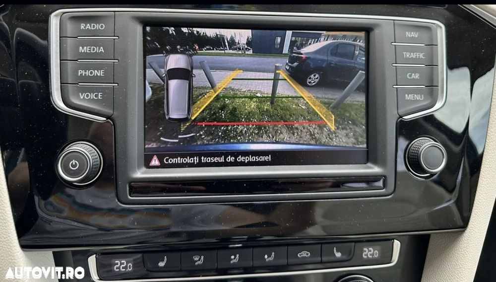 Volkswagen Passat 2.0 TDI DSG Highline - 20