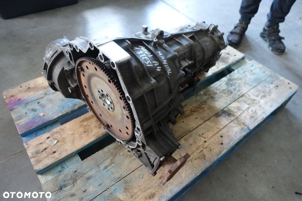 AUDI A4 B8 09r 1.8 TFSI SKRZYNIA BIEGÓW LLV - 5