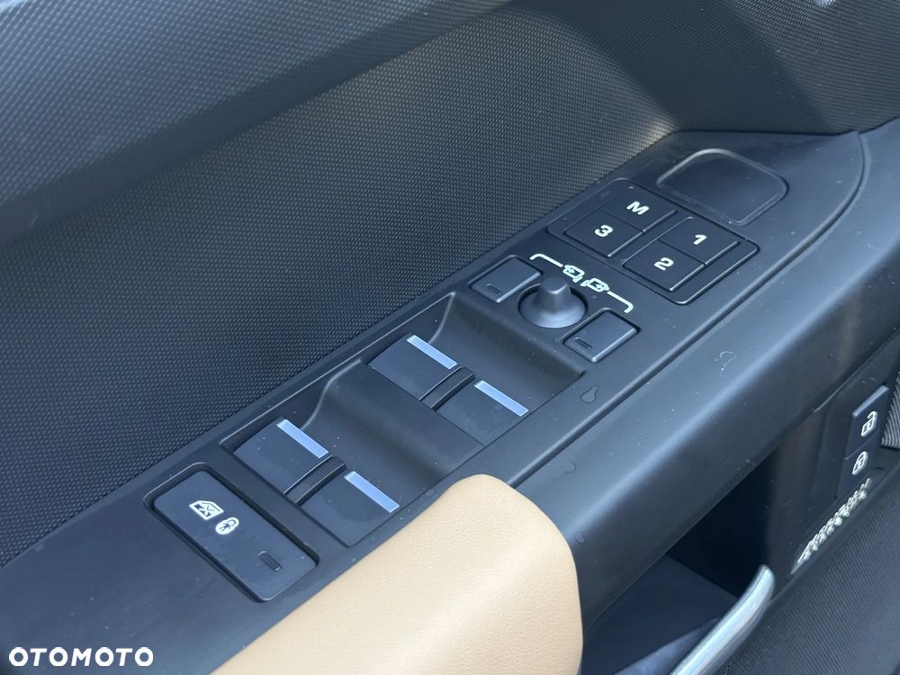 Land Rover Defender 110 D350 X-Dynamic HSE - 18