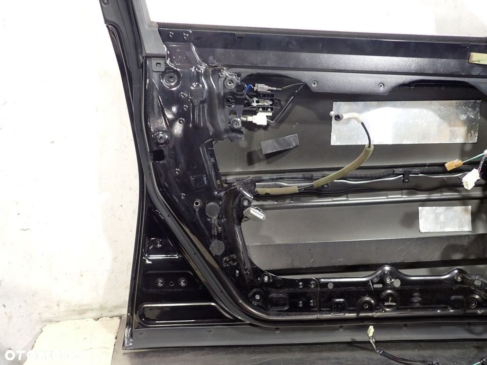 DRZWI LEWY PRZÓD INFINITI M37X KOL:GAC - 30