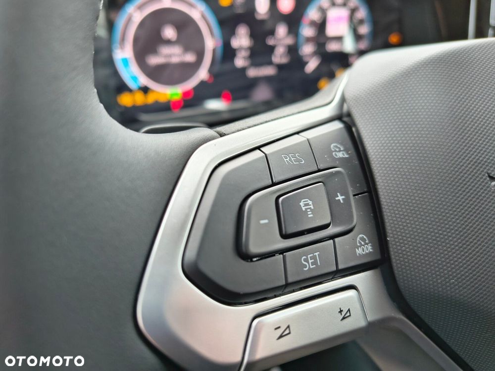 Volkswagen california Nowa California Ocean silnik: 2,0 l TDI SCR 150 KM / skrzynia biegów: 7-biegowa DSG rozstaw osi: 3124 mm - 15