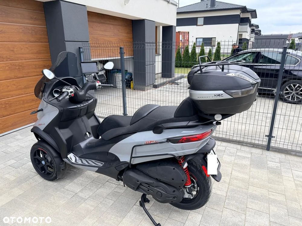 Piaggio MP-3 - 16
