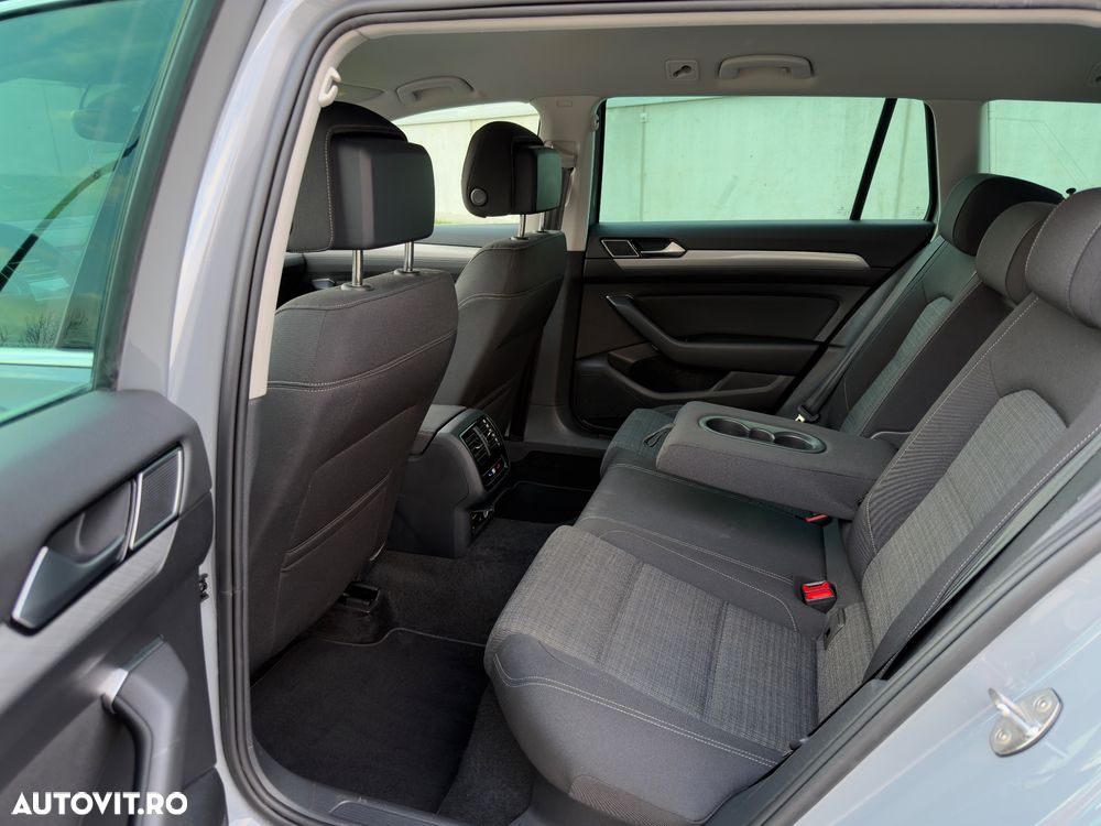 Volkswagen Passat Variant 2.0 TDI SCR DSG Business - 26