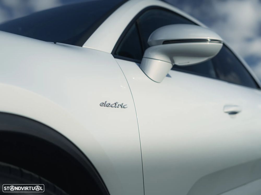 Porsche Macan Electric - 27