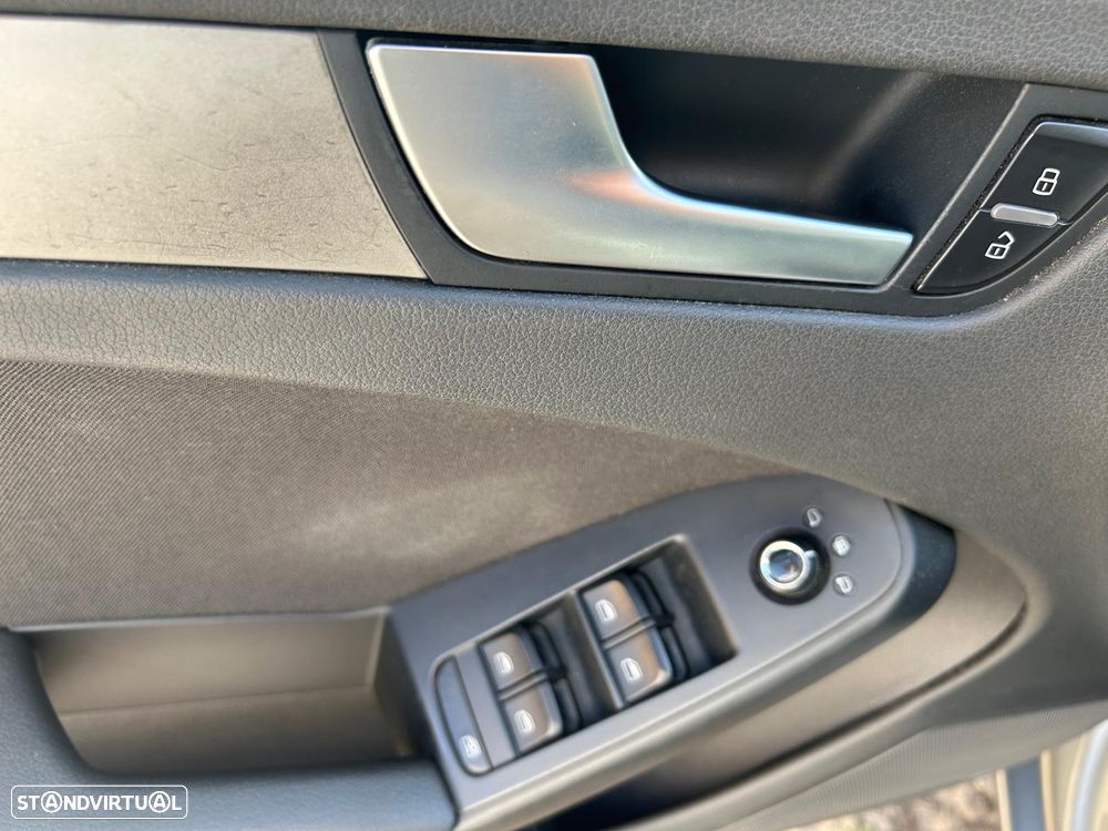 Audi A4 Avant 2.0 TDI e DPF Attraction - 13