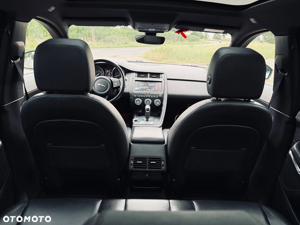 Jaguar E-Pace - 9