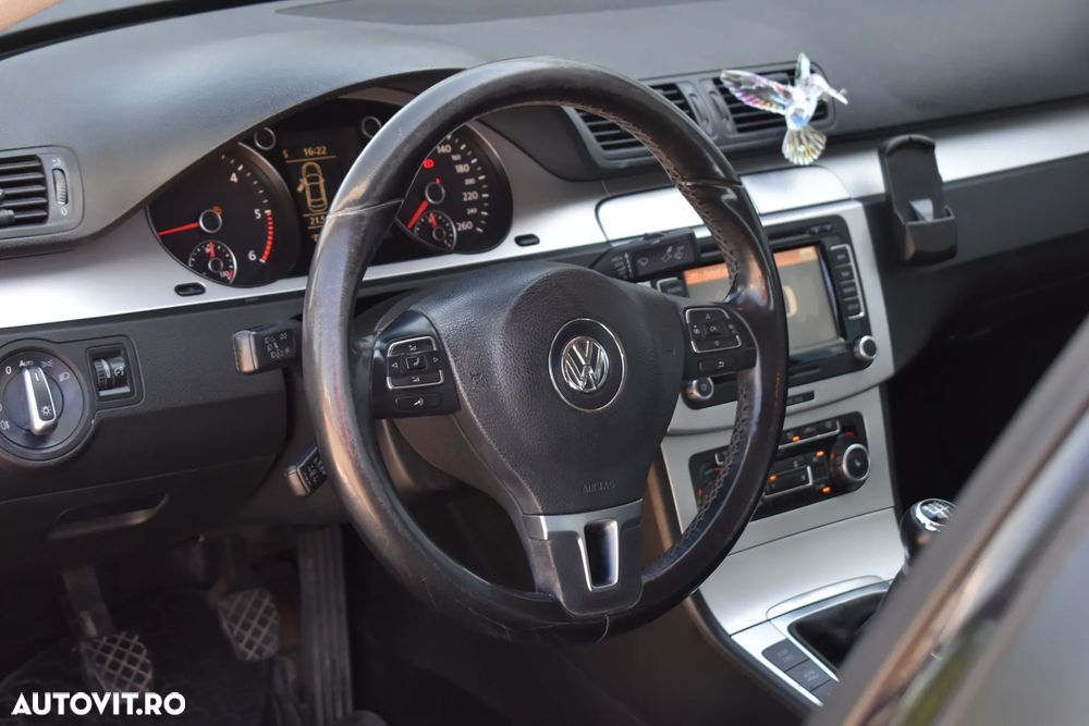 Volkswagen Passat 2.0 TDI DPF 4Motion Sportline - 8