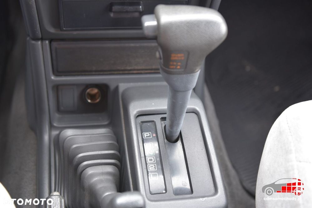 Mitsubishi Pajero - 23