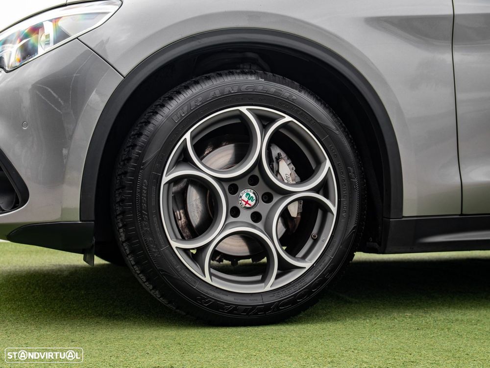 Alfa Romeo Stelvio 2.2 D Super AT8 - 15