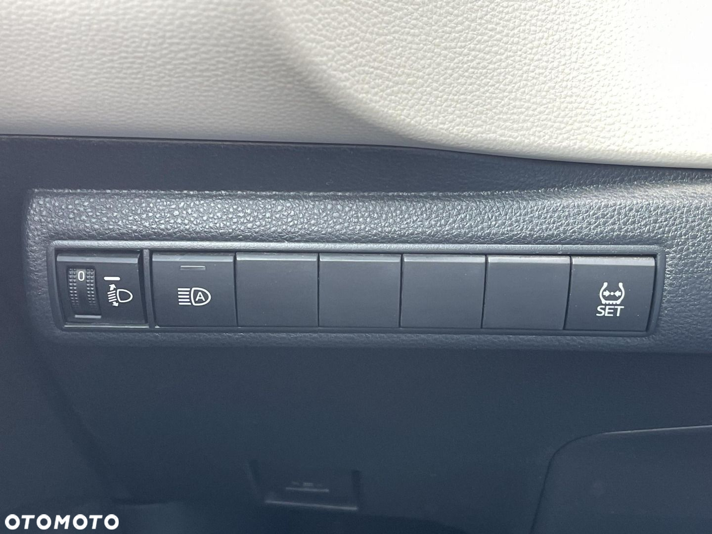 Toyota Corolla - 18