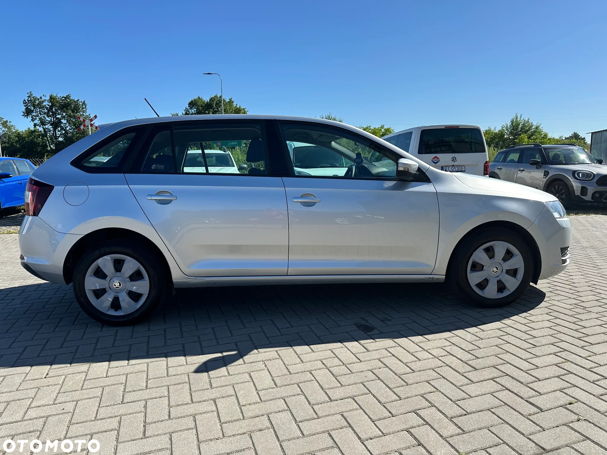 Skoda RAPID 1.0 TSI Active - 10