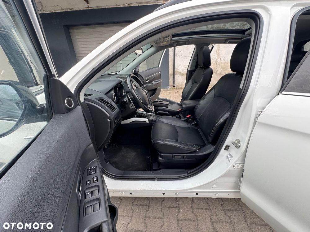 Mitsubishi ASX - 16