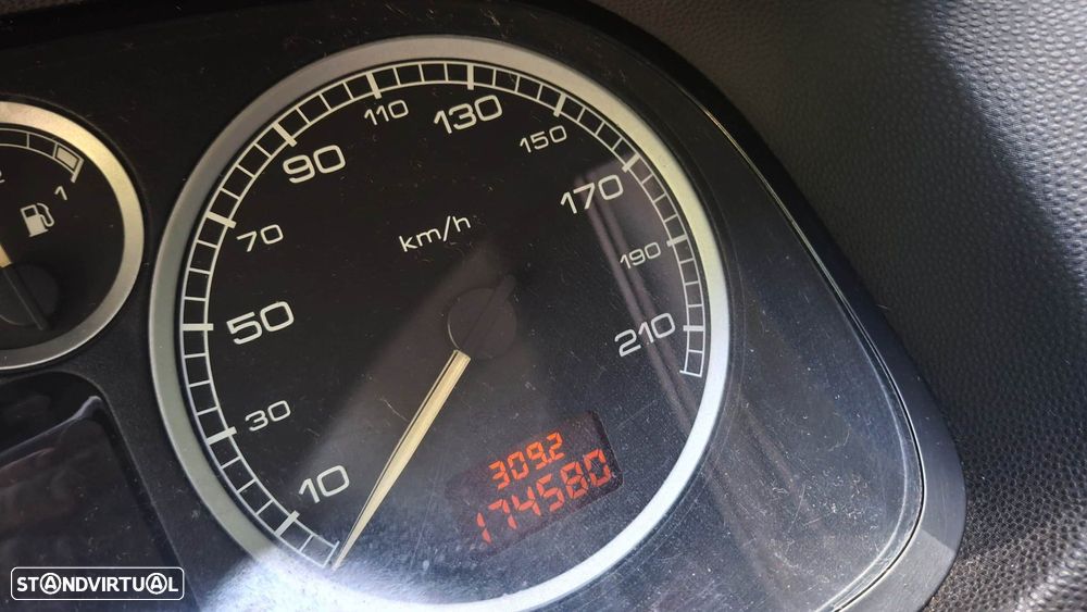 Peugeot 307 1.6 16V XT - 5
