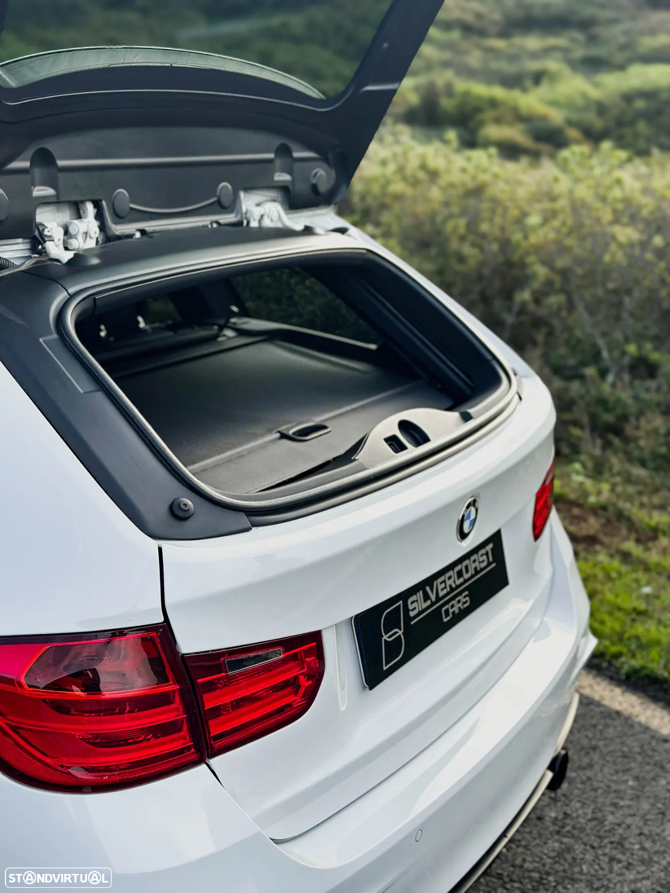 BMW 320 d Touring Pack M - 11