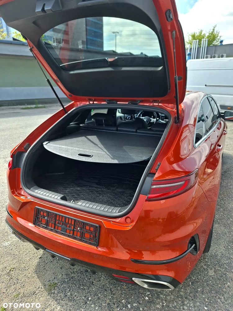 Kia ProCeed - 12