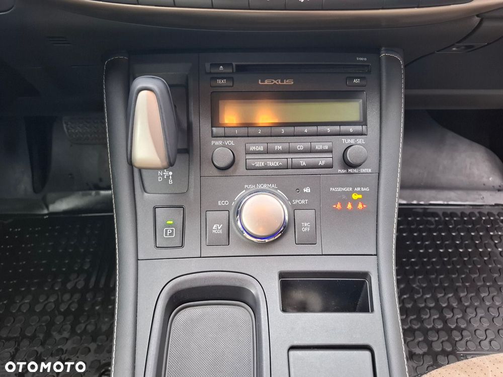 Lexus CT 200h Elite EU6 - 32