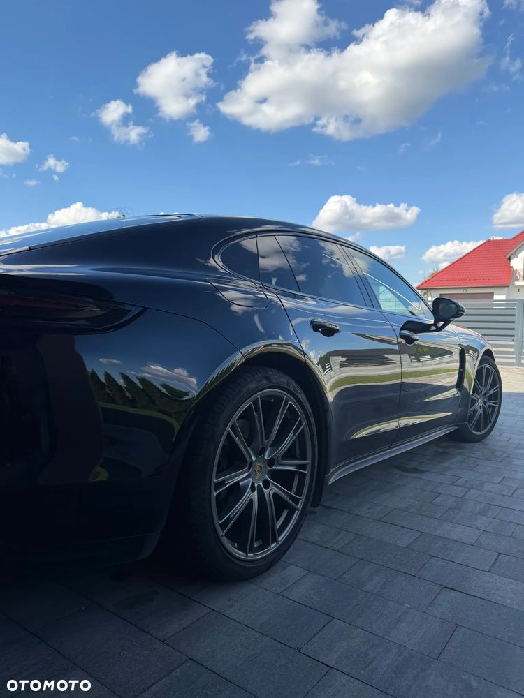 Porsche Panamera 4 - 26