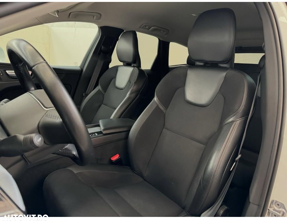 Volvo XC 60 B4 D AWD Geartronic Momentum - 4