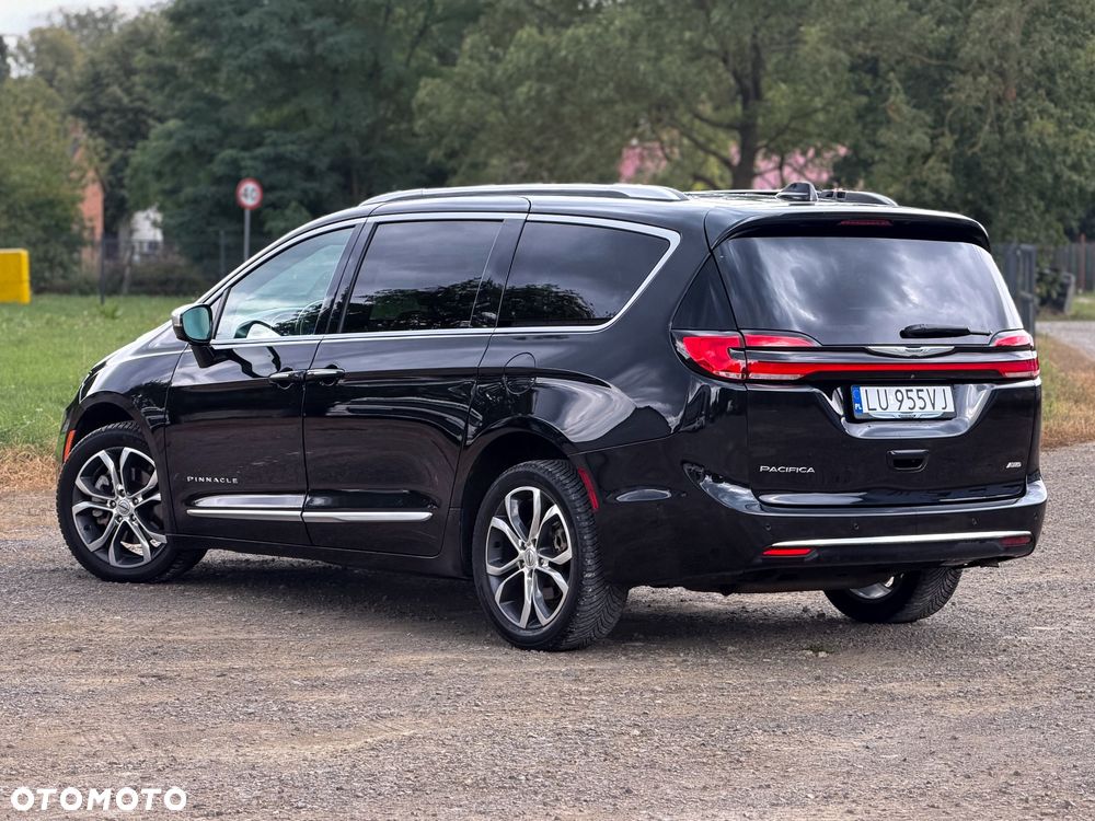 Chrysler Pacifica - 3