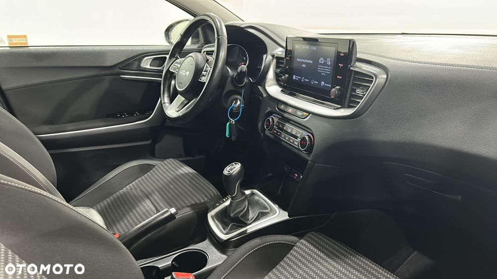 Kia Ceed 1.5 T-GDI M - 15