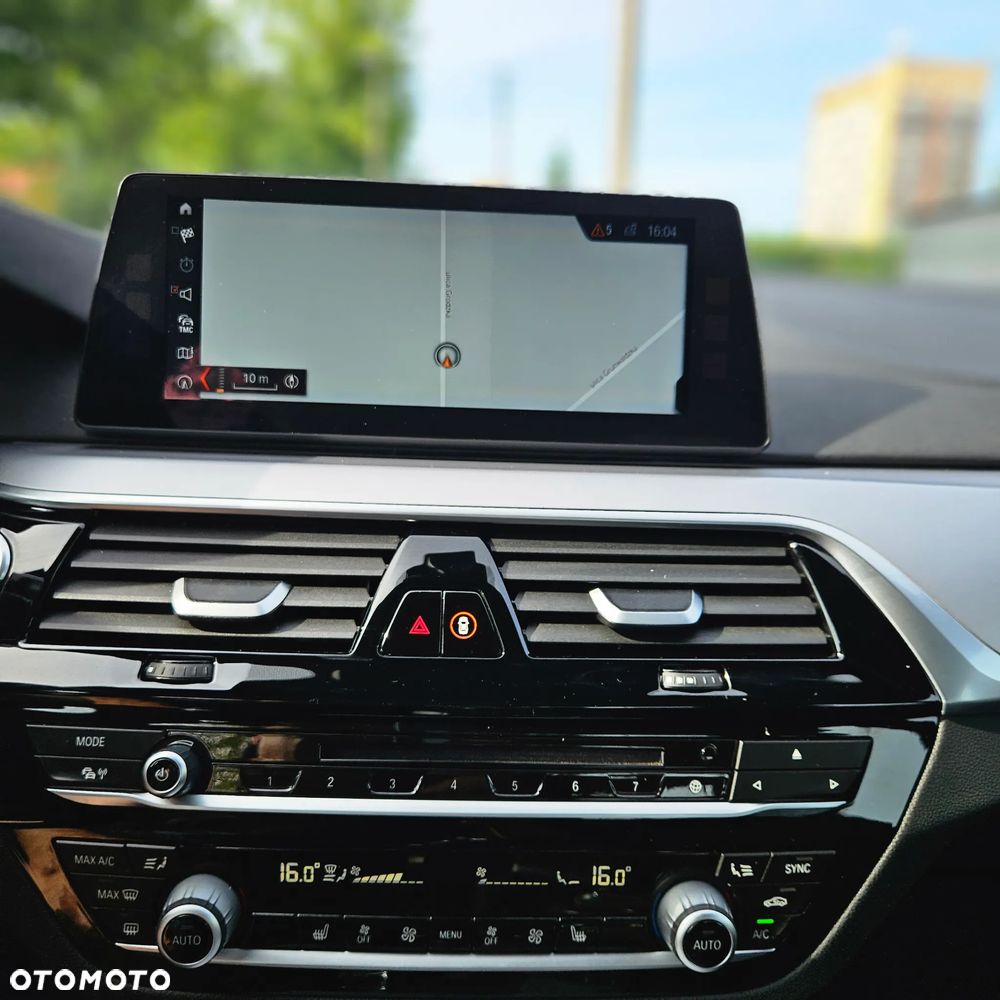 BMW Seria 5 520i M Sport sport - 28