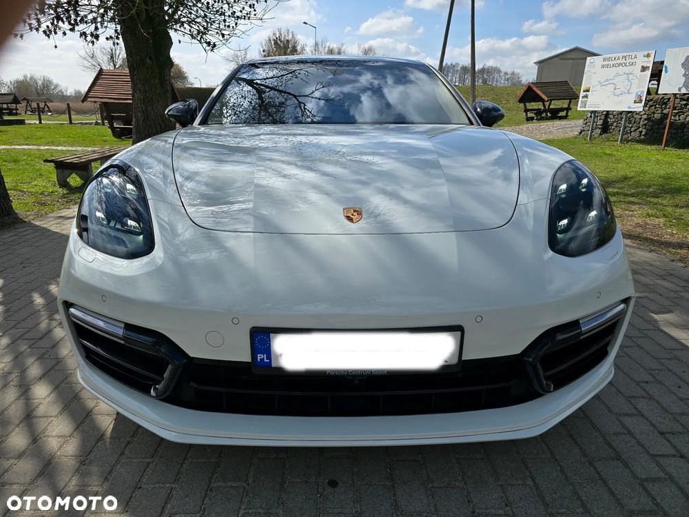 Porsche Panamera 4S - 27