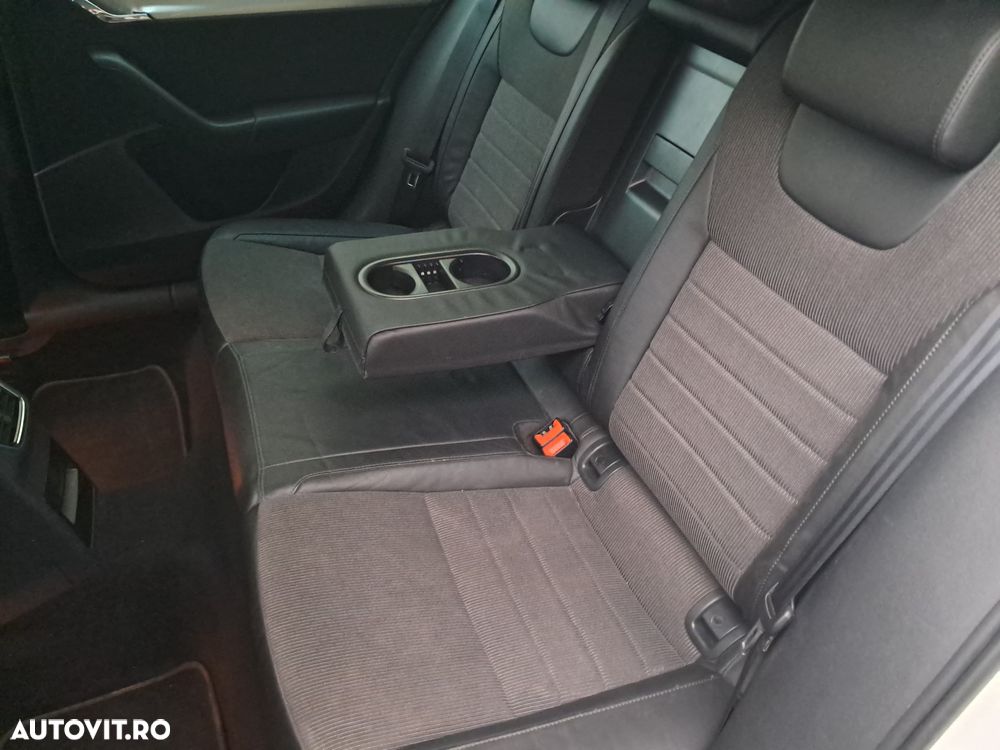 Skoda Octavia 2.0 TDI Green tec Elegance - 10