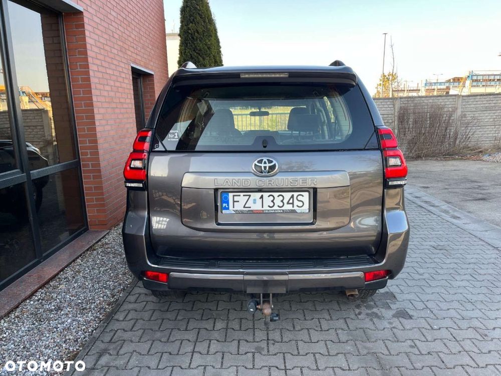 Toyota Land Cruiser - 6