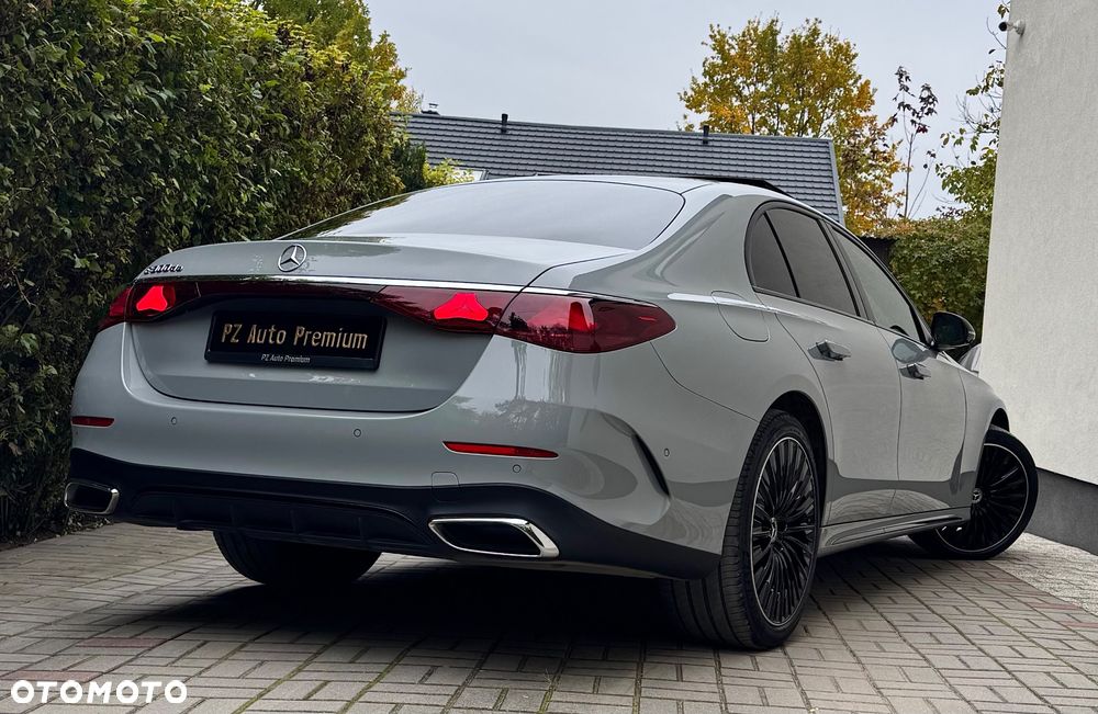 Mercedes-Benz E-Class 2025 photo 5
