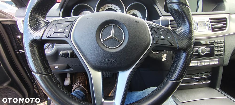 Mercedes-Benz Klasa E 250 Elegance - 13