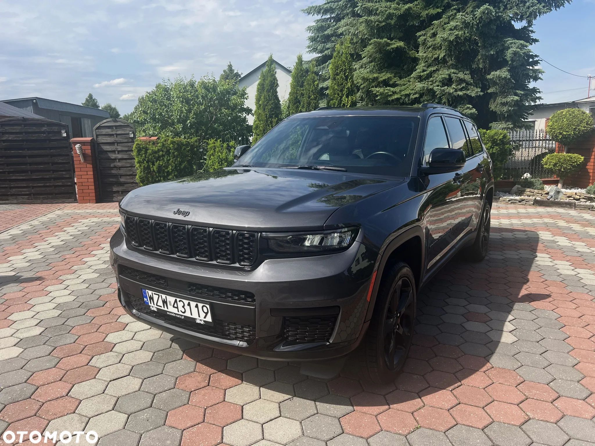 Jeep Grand Cherokee - 1