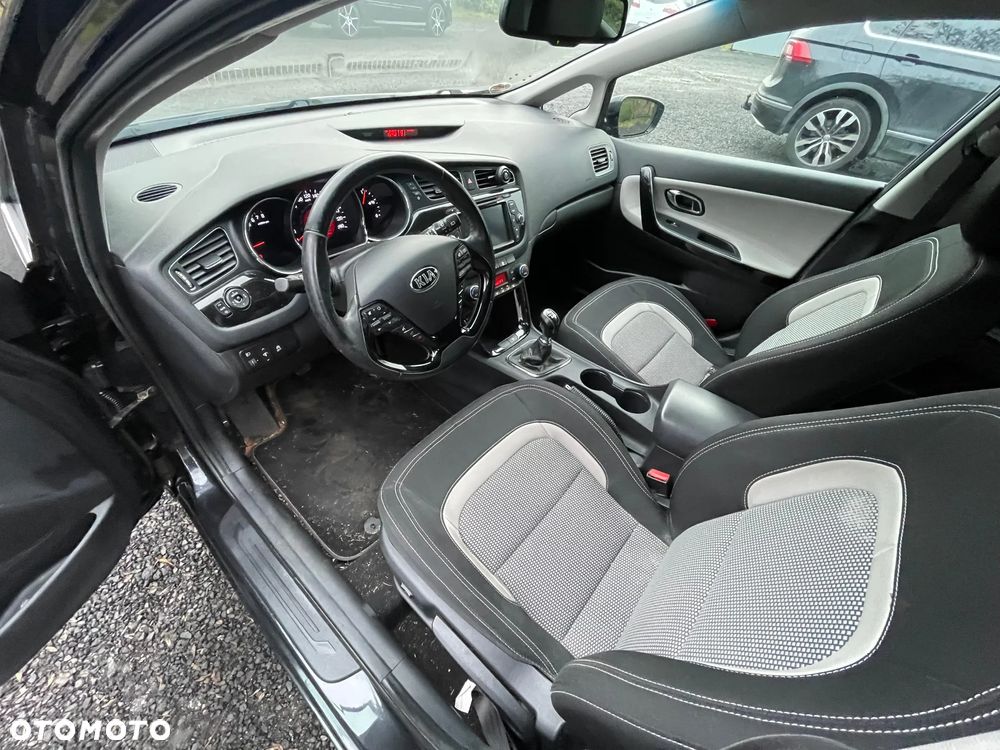 Kia Ceed 1.6 GDI Spirit - 8
