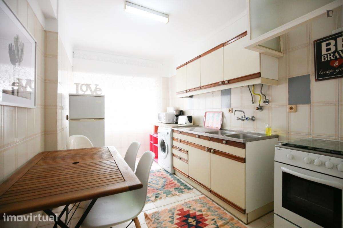 Apartamento com 1 quartos - localizado em Lisbon - Grande imagem: 2/32