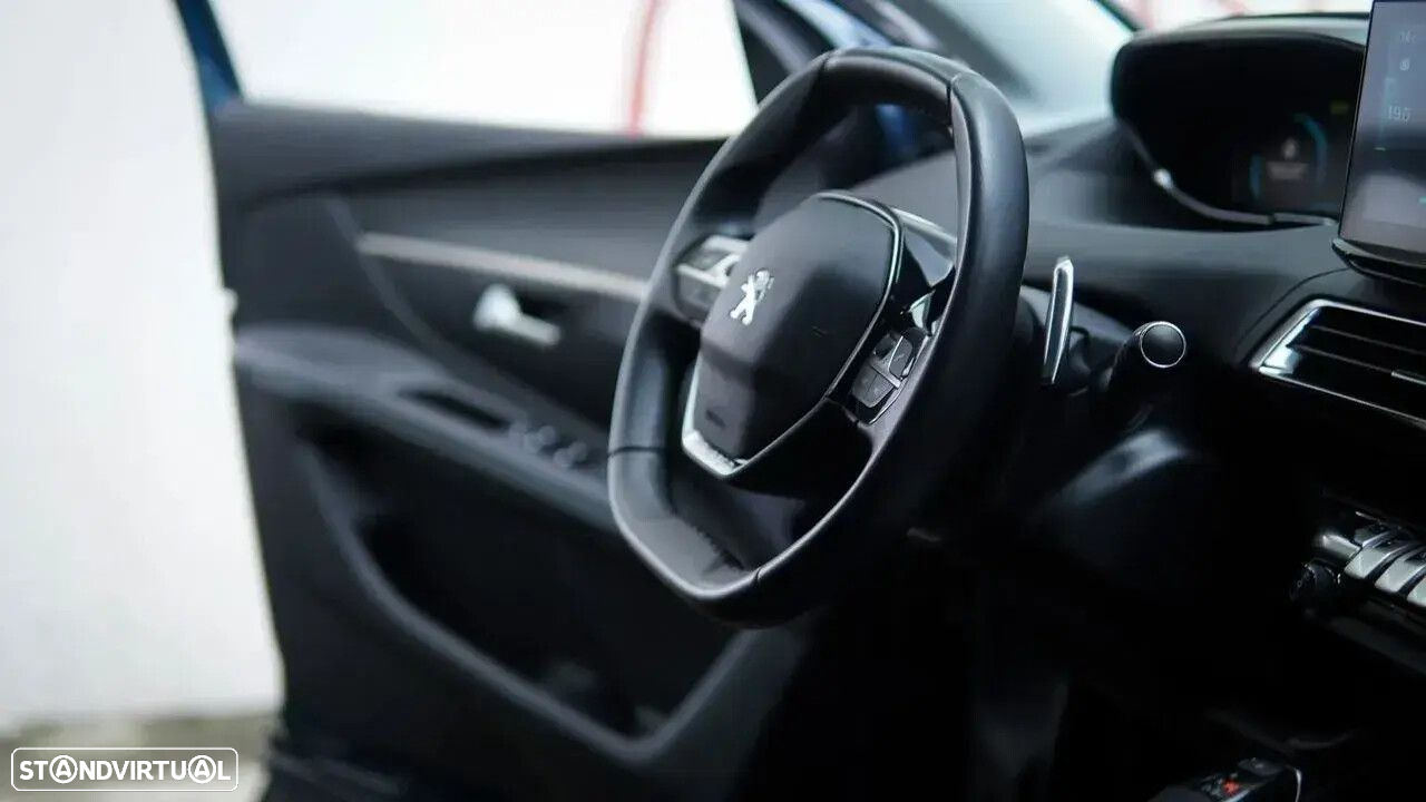 Peugeot 3008 1.6 Hybrid Allure Pack e-EAT8 - 30