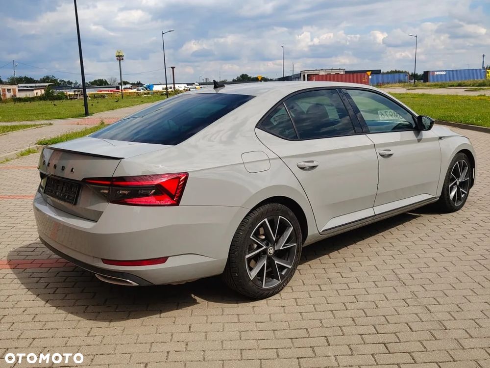 Skoda Superb 2.0 TSI Sportline DSG - 4
