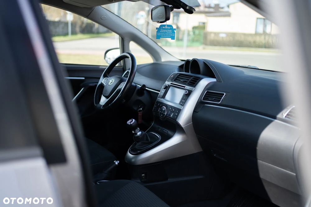 Toyota Verso 1.6 D-4D 5-Sitzer Start/Stop Skyview Edition - 7