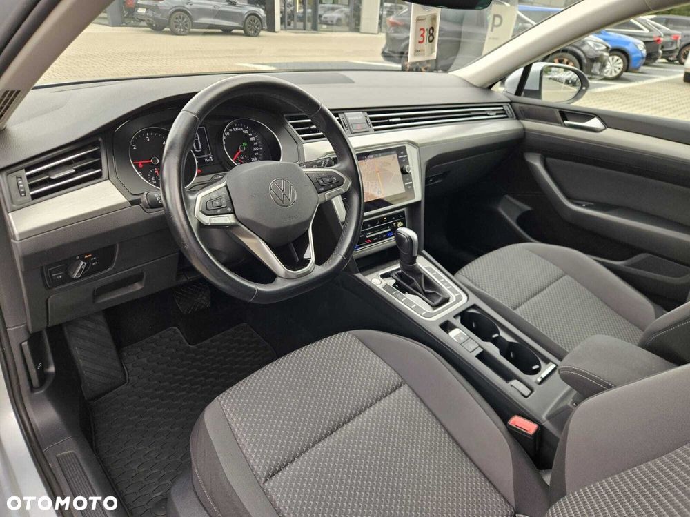 Volkswagen Passat - 14