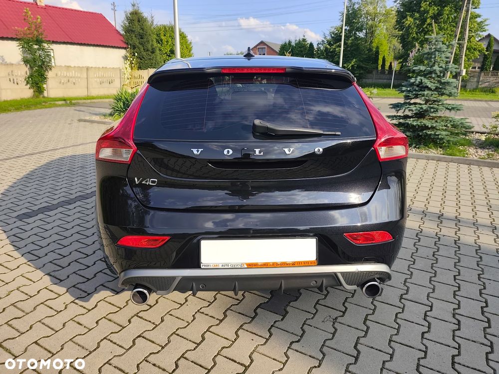 Volvo V40 D2 R Design - 11