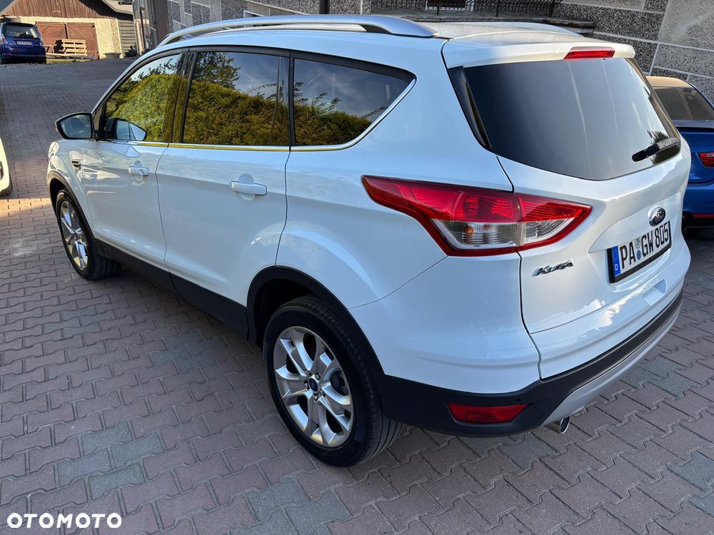 Ford Kuga 2.0 TDCi 4x4 Titanium - 4