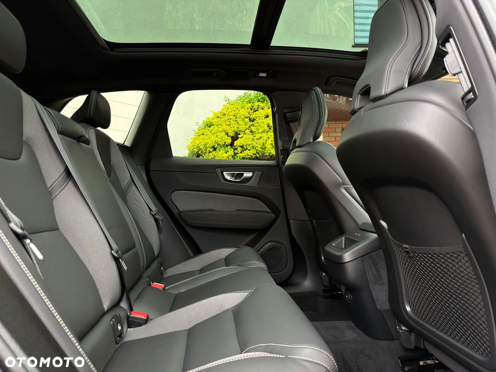 Volvo XC 60 B5 B AWD Geartronic RDesign - 9