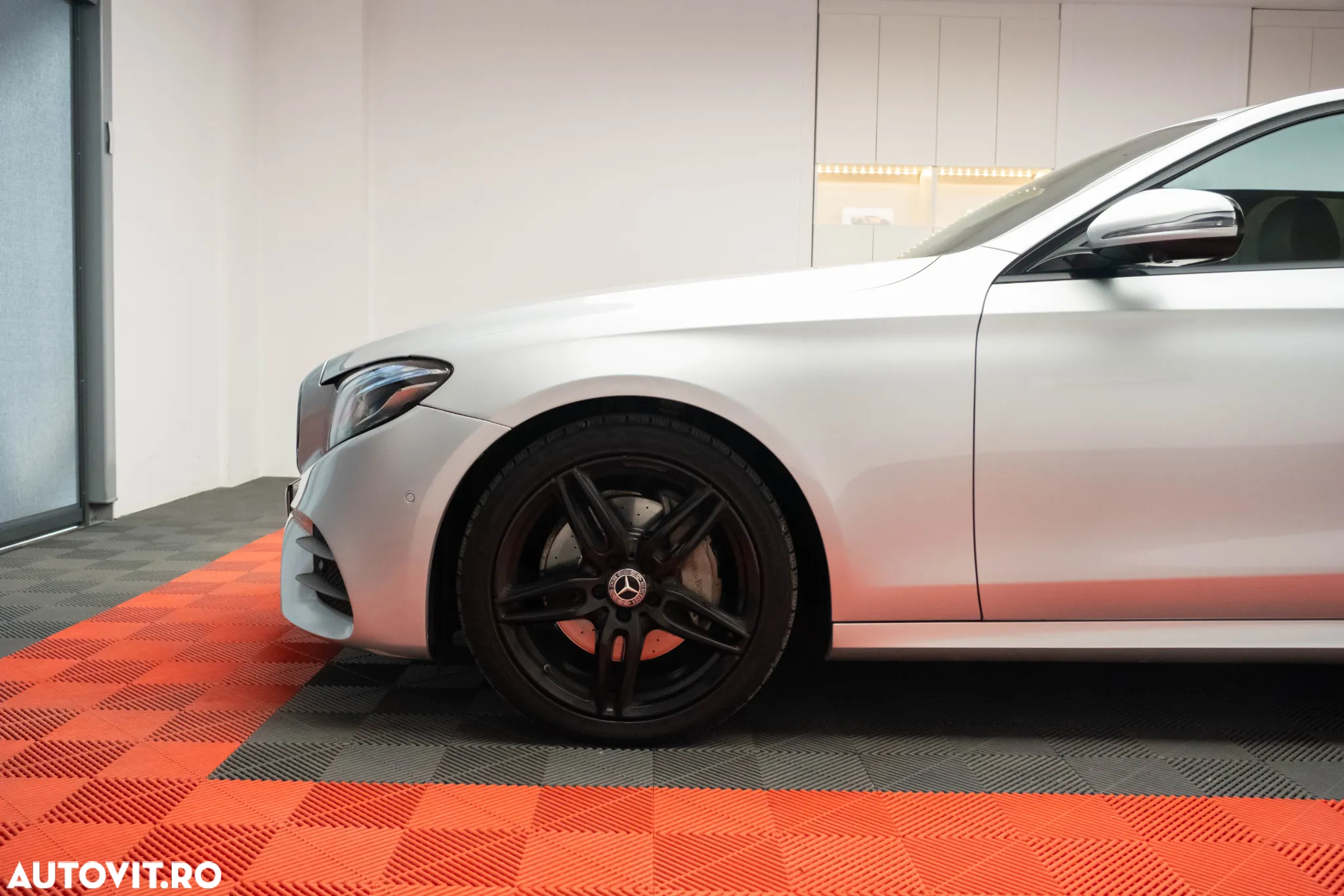 Mercedes-Benz E 200 9G-TRONIC AMG Line - 11