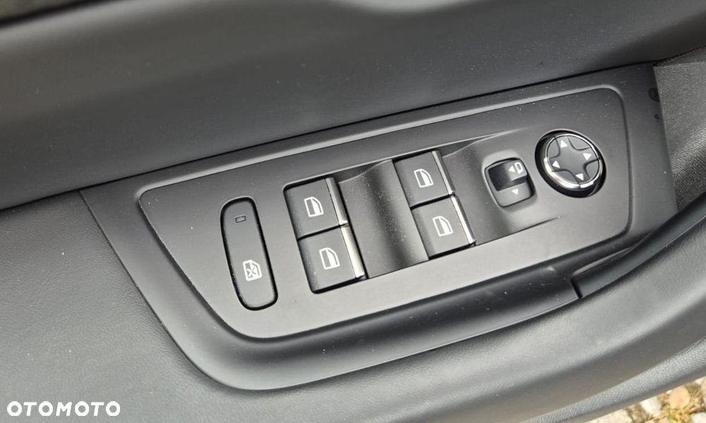 Peugeot 508 BlueHDi 130 EAT8 Allure - 23