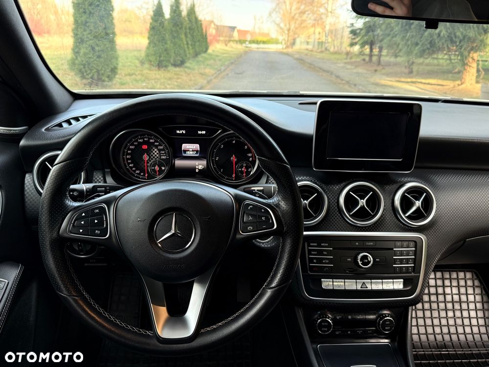 Mercedes-Benz Klasa A 220 d 4Matic 7G-DCT - 8
