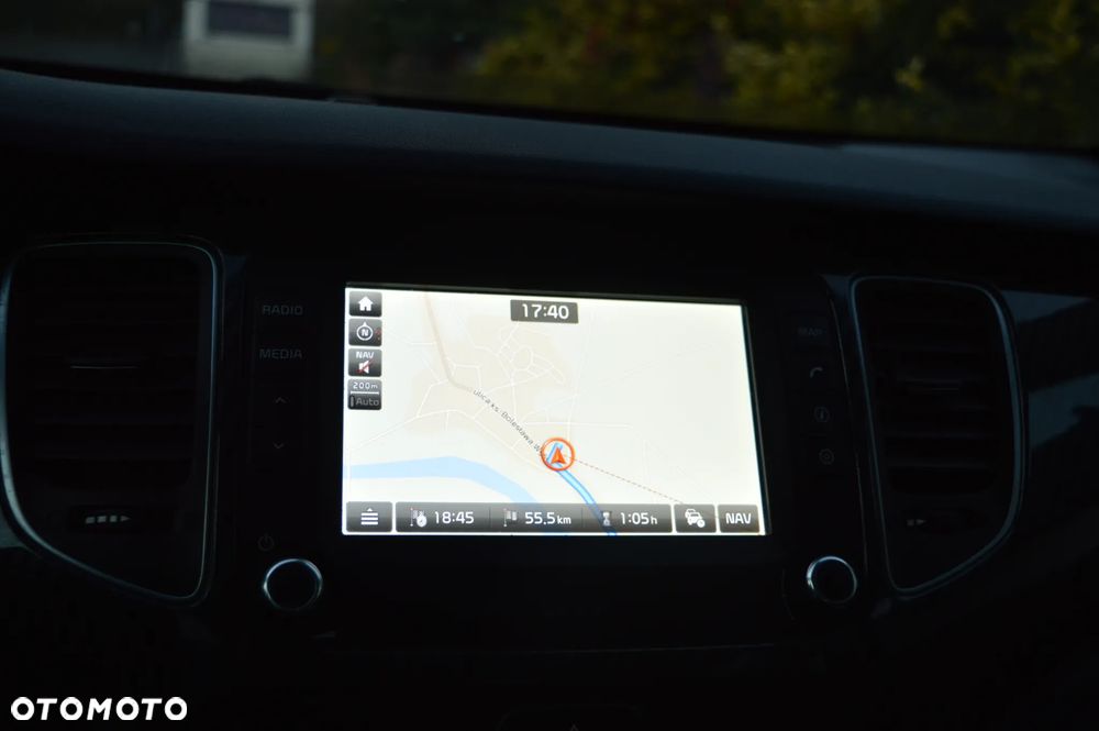 Kia Carens 1.7 CRDi L - 20