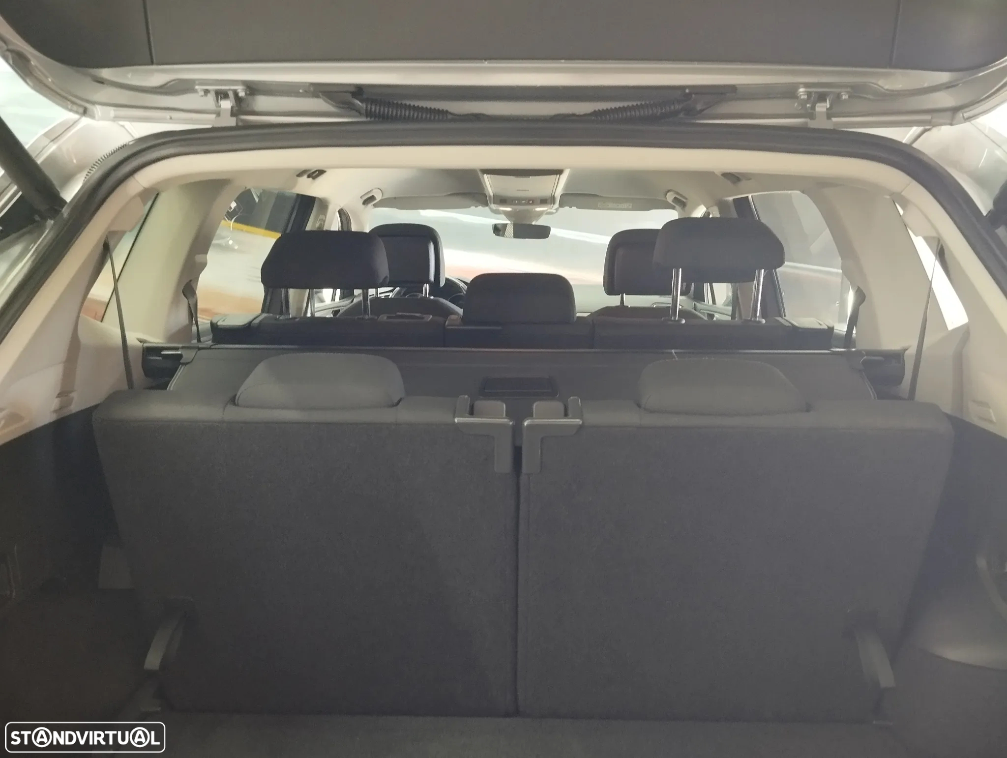 VW Tiguan Allspace 2.0 TDI Confortline DSG - 17