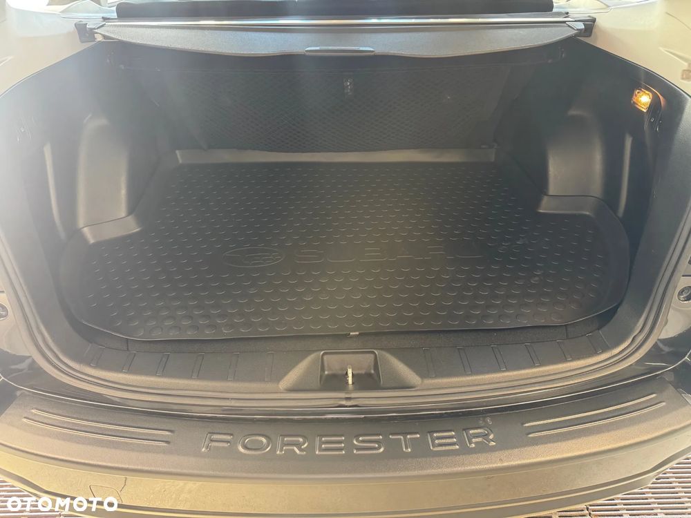 Subaru Forester 2.0i Exclusive Lineartronic EU6 - 25