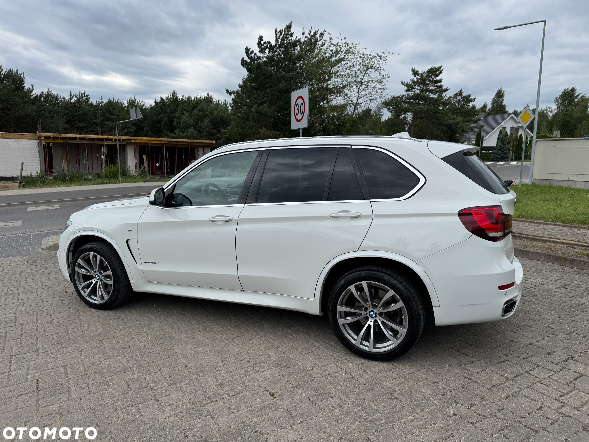 BMW X5 xDrive40d - 13
