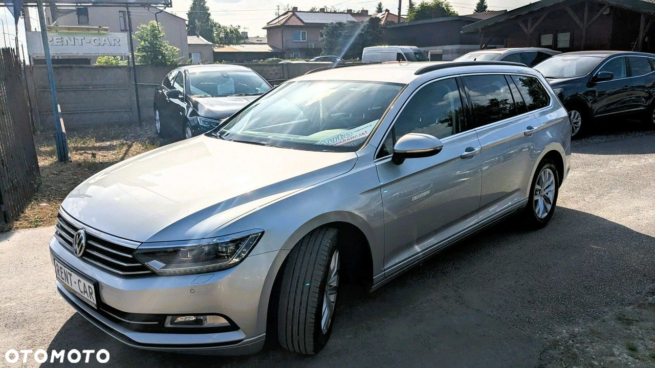 Volkswagen Passat - 11