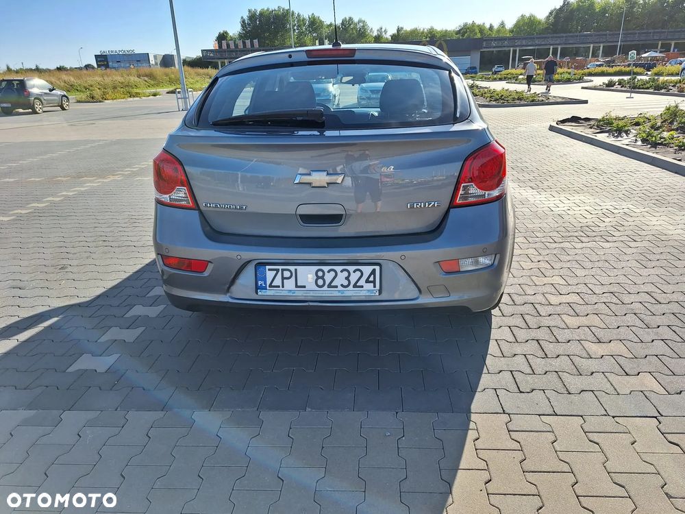 Chevrolet Cruze 1.8 LT+ - 11